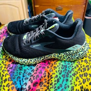 Brooks Running Shoes size 7.5 Leopard in EUC